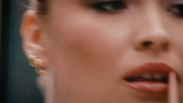 Buxom Lip Gloss Social Motion: Director's Cut