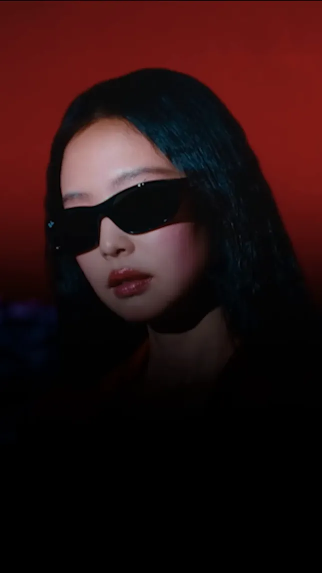 Jennie- Rayban Meta