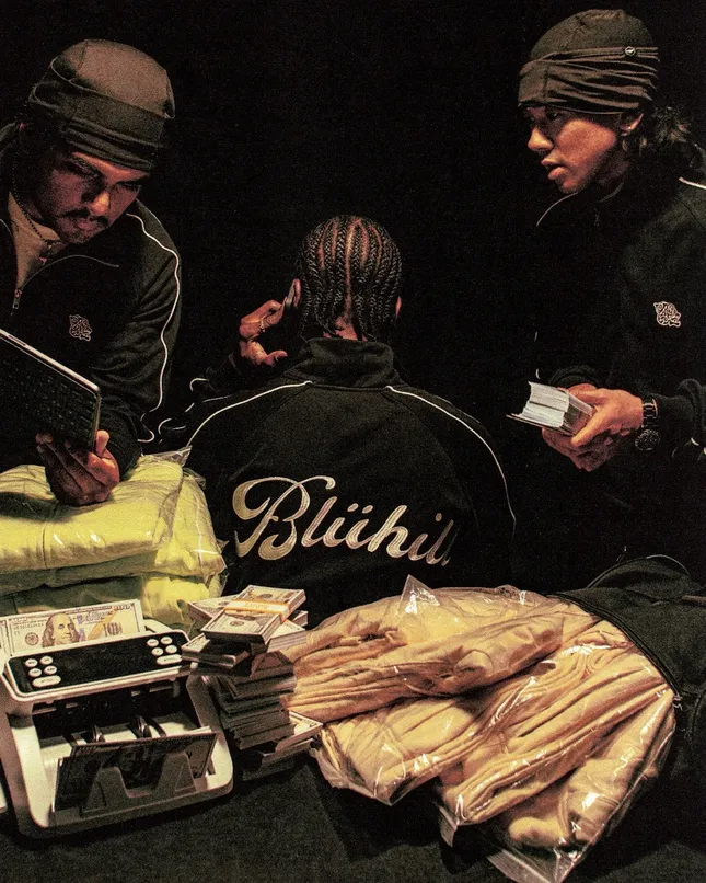 BLÜ Unit - Campaign Editorial