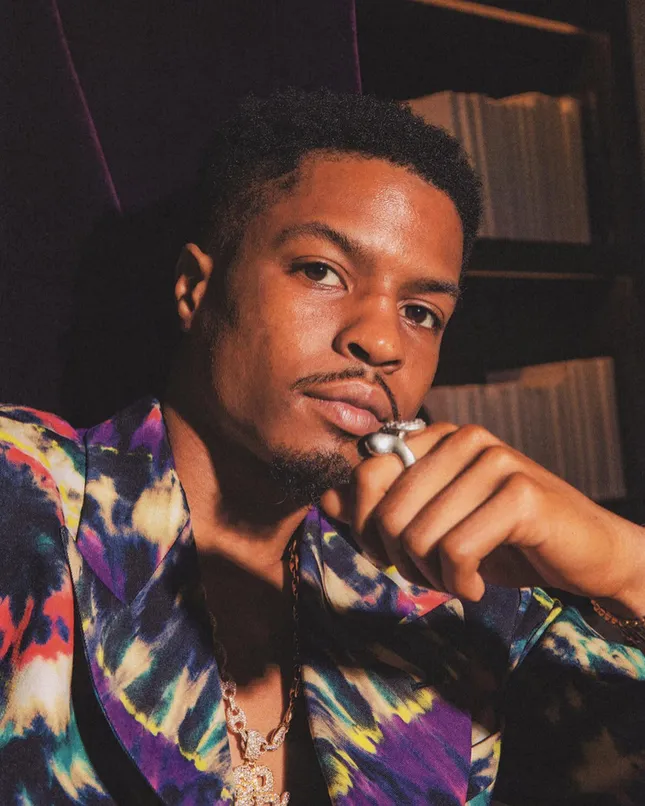 Pierre Bourne - Editorial