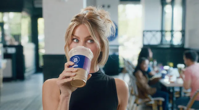 Julianne Hough x Dancing With The Stars x Paris Baguette