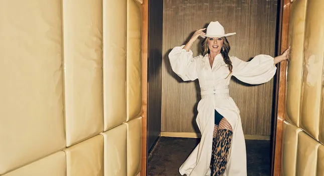 Bustle: Shania Twain