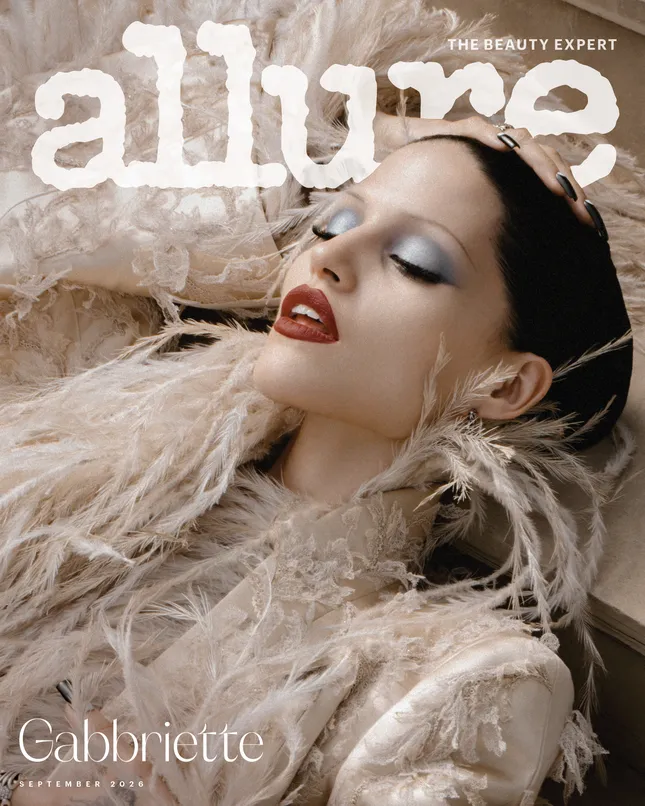 Allure: Amelia & Gabbriette