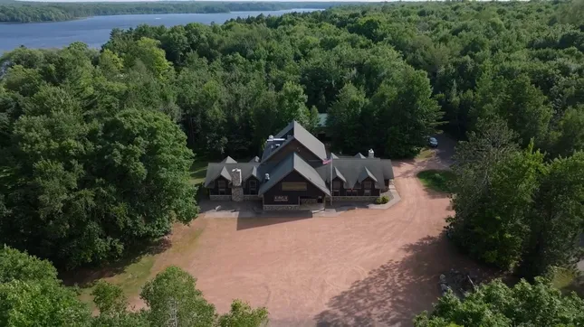 A Cocktail Lounge in the Middle of … Nowhere | Moxi Lounge | Uniquely Wisconsin