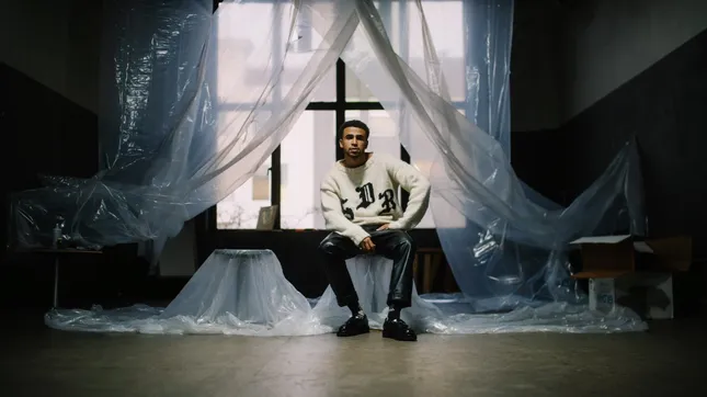 Chris Louis - High Horse [ Music Video ].