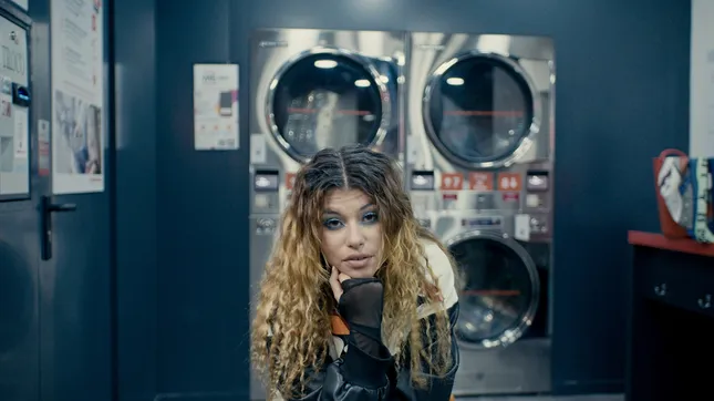 SUPER-MULHER