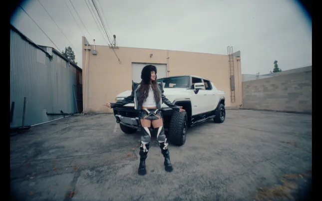 Dina Ayada - Hummer