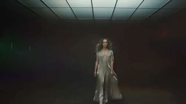 Chloe Stroll “Extremes”