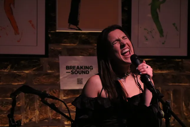 Emma Rosenkranz @ Rosevale Coctail Room