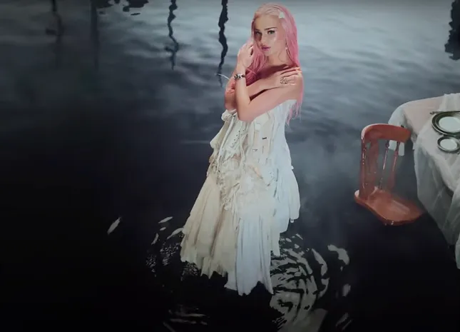 David Guetta & Kim Petras “When We Were Young”