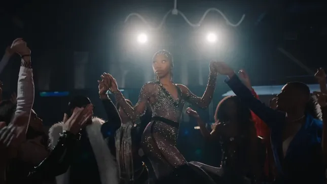 Rihanna x Apple Music Super Bowl - “Diamonds”