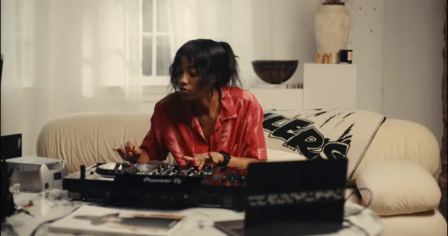 PARALLEL PLAY: DJ CleoTrvppv x Kim Cao